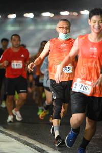 BIB: 315, 
                            <button type="button" onclick="openModal(16982810)" class="btn btn-primary btn-sm float-right btn-popup" data-toggle="modal" data-target=".modal-high-quality">
                        <i class="fas fa-shopping-cart"></i> Add to Cart
                    </button>
                                            <button type="button" onclick="isThisMe(16982810, true)" class="btn btn-success btn-sm float-right btn-popup btn-isme hidden" data-toggle="tooltip" data-placement="bottom" title="นี่คือรูปของคุณใช่ไหม คลิกที่นี่เพื่อเอาเข้าอัลบั้ม">
                        <i class="fas fa-plus"></i> Add to album
                    </button>
                    <button type="button" onclick="isThisMe(16982810, false)" class="btn btn-warning btn-sm float-right btn-popup btn-isnotme hidden">
                        <i class="fas fa-ban"></i> Remove from album
                    </button>