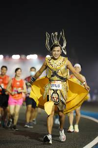 BIB: 20135
                            <button type="button" onclick="openModal(17038034)" class="btn btn-primary btn-sm float-right btn-popup" data-toggle="modal" data-target=".modal-high-quality">
                        <i class="fas fa-shopping-cart"></i> Add to Cart
                    </button>
                                            <button type="button" onclick="isThisMe(17038034, true)" class="btn btn-success btn-sm float-right btn-popup btn-isme hidden" data-toggle="tooltip" data-placement="bottom" title="นี่คือรูปของคุณใช่ไหม คลิกที่นี่เพื่อเอาเข้าอัลบั้ม">
                        <i class="fas fa-plus"></i> Add to album
                    </button>
                    <button type="button" onclick="isThisMe(17038034, false)" class="btn btn-warning btn-sm float-right btn-popup btn-isnotme hidden">
                        <i class="fas fa-ban"></i> Remove from album
                    </button>