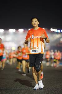 BIB: 22184
                            <button type="button" onclick="openModal(17006792)" class="btn btn-primary btn-sm float-right btn-popup" data-toggle="modal" data-target=".modal-high-quality">
                        <i class="fas fa-shopping-cart"></i> Add to Cart
                    </button>
                                            <button type="button" onclick="isThisMe(17006792, true)" class="btn btn-success btn-sm float-right btn-popup btn-isme hidden" data-toggle="tooltip" data-placement="bottom" title="นี่คือรูปของคุณใช่ไหม คลิกที่นี่เพื่อเอาเข้าอัลบั้ม">
                        <i class="fas fa-plus"></i> Add to album
                    </button>
                    <button type="button" onclick="isThisMe(17006792, false)" class="btn btn-warning btn-sm float-right btn-popup btn-isnotme hidden">
                        <i class="fas fa-ban"></i> Remove from album
                    </button>