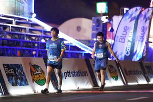 BIB: 63412, 43342
                            <button type="button" onclick="openModal(17285330)" class="btn btn-primary btn-sm float-right btn-popup" data-toggle="modal" data-target=".modal-high-quality">
                        <i class="fas fa-shopping-cart"></i> Add to Cart
                    </button>
                                            <button type="button" onclick="isThisMe(17285330, true)" class="btn btn-success btn-sm float-right btn-popup btn-isme hidden" data-toggle="tooltip" data-placement="bottom" title="นี่คือรูปของคุณใช่ไหม คลิกที่นี่เพื่อเอาเข้าอัลบั้ม">
                        <i class="fas fa-plus"></i> Add to album
                    </button>
                    <button type="button" onclick="isThisMe(17285330, false)" class="btn btn-warning btn-sm float-right btn-popup btn-isnotme hidden">
                        <i class="fas fa-ban"></i> Remove from album
                    </button>