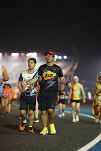 BIB: 20195
                            <button type="button" onclick="openModal(17037885)" class="btn btn-primary btn-sm float-right btn-popup" data-toggle="modal" data-target=".modal-high-quality">
                        <i class="fas fa-shopping-cart"></i> Add to Cart
                    </button>
                                            <button type="button" onclick="isThisMe(17037885, true)" class="btn btn-success btn-sm float-right btn-popup btn-isme hidden" data-toggle="tooltip" data-placement="bottom" title="นี่คือรูปของคุณใช่ไหม คลิกที่นี่เพื่อเอาเข้าอัลบั้ม">
                        <i class="fas fa-plus"></i> Add to album
                    </button>
                    <button type="button" onclick="isThisMe(17037885, false)" class="btn btn-warning btn-sm float-right btn-popup btn-isnotme hidden">
                        <i class="fas fa-ban"></i> Remove from album
                    </button>