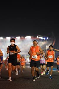 BIB: 2285, 0114, 21588
                            <button type="button" onclick="openModal(16995225)" class="btn btn-primary btn-sm float-right btn-popup" data-toggle="modal" data-target=".modal-high-quality">
                        <i class="fas fa-shopping-cart"></i> Add to Cart
                    </button>
                                            <button type="button" onclick="isThisMe(16995225, true)" class="btn btn-success btn-sm float-right btn-popup btn-isme hidden" data-toggle="tooltip" data-placement="bottom" title="นี่คือรูปของคุณใช่ไหม คลิกที่นี่เพื่อเอาเข้าอัลบั้ม">
                        <i class="fas fa-plus"></i> Add to album
                    </button>
                    <button type="button" onclick="isThisMe(16995225, false)" class="btn btn-warning btn-sm float-right btn-popup btn-isnotme hidden">
                        <i class="fas fa-ban"></i> Remove from album
                    </button>