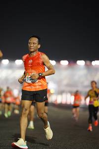 BIB: 213
                            <button type="button" onclick="openModal(16980166)" class="btn btn-primary btn-sm float-right btn-popup" data-toggle="modal" data-target=".modal-high-quality">
                        <i class="fas fa-shopping-cart"></i> Add to Cart
                    </button>
                                            <button type="button" onclick="isThisMe(16980166, true)" class="btn btn-success btn-sm float-right btn-popup btn-isme hidden" data-toggle="tooltip" data-placement="bottom" title="นี่คือรูปของคุณใช่ไหม คลิกที่นี่เพื่อเอาเข้าอัลบั้ม">
                        <i class="fas fa-plus"></i> Add to album
                    </button>
                    <button type="button" onclick="isThisMe(16980166, false)" class="btn btn-warning btn-sm float-right btn-popup btn-isnotme hidden">
                        <i class="fas fa-ban"></i> Remove from album
                    </button>