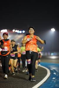 BIB: 072
                            <button type="button" onclick="openModal(17024423)" class="btn btn-primary btn-sm float-right btn-popup" data-toggle="modal" data-target=".modal-high-quality">
                        <i class="fas fa-shopping-cart"></i> Add to Cart
                    </button>
                                            <button type="button" onclick="isThisMe(17024423, true)" class="btn btn-success btn-sm float-right btn-popup btn-isme hidden" data-toggle="tooltip" data-placement="bottom" title="นี่คือรูปของคุณใช่ไหม คลิกที่นี่เพื่อเอาเข้าอัลบั้ม">
                        <i class="fas fa-plus"></i> Add to album
                    </button>
                    <button type="button" onclick="isThisMe(17024423, false)" class="btn btn-warning btn-sm float-right btn-popup btn-isnotme hidden">
                        <i class="fas fa-ban"></i> Remove from album
                    </button>