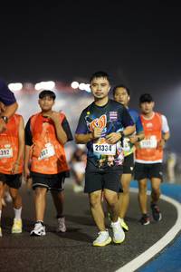 BIB: 392, 107, 21334
                            <button type="button" onclick="openModal(17005939)" class="btn btn-primary btn-sm float-right btn-popup" data-toggle="modal" data-target=".modal-high-quality">
                        <i class="fas fa-shopping-cart"></i> Add to Cart
                    </button>
                                            <button type="button" onclick="isThisMe(17005939, true)" class="btn btn-success btn-sm float-right btn-popup btn-isme hidden" data-toggle="tooltip" data-placement="bottom" title="นี่คือรูปของคุณใช่ไหม คลิกที่นี่เพื่อเอาเข้าอัลบั้ม">
                        <i class="fas fa-plus"></i> Add to album
                    </button>
                    <button type="button" onclick="isThisMe(17005939, false)" class="btn btn-warning btn-sm float-right btn-popup btn-isnotme hidden">
                        <i class="fas fa-ban"></i> Remove from album
                    </button>