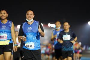 BIB: 402, 11805, 
                            <button type="button" onclick="openModal(17095839)" class="btn btn-primary btn-sm float-right btn-popup" data-toggle="modal" data-target=".modal-high-quality">
                        <i class="fas fa-shopping-cart"></i> Add to Cart
                    </button>
                                            <button type="button" onclick="isThisMe(17095839, true)" class="btn btn-success btn-sm float-right btn-popup btn-isme hidden" data-toggle="tooltip" data-placement="bottom" title="นี่คือรูปของคุณใช่ไหม คลิกที่นี่เพื่อเอาเข้าอัลบั้ม">
                        <i class="fas fa-plus"></i> Add to album
                    </button>
                    <button type="button" onclick="isThisMe(17095839, false)" class="btn btn-warning btn-sm float-right btn-popup btn-isnotme hidden">
                        <i class="fas fa-ban"></i> Remove from album
                    </button>