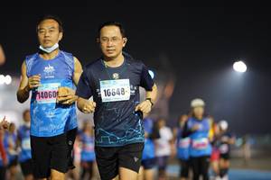 BIB: 14060, 16648
                            <button type="button" onclick="openModal(17095870)" class="btn btn-primary btn-sm float-right btn-popup" data-toggle="modal" data-target=".modal-high-quality">
                        <i class="fas fa-shopping-cart"></i> Add to Cart
                    </button>
                                            <button type="button" onclick="isThisMe(17095870, true)" class="btn btn-success btn-sm float-right btn-popup btn-isme hidden" data-toggle="tooltip" data-placement="bottom" title="นี่คือรูปของคุณใช่ไหม คลิกที่นี่เพื่อเอาเข้าอัลบั้ม">
                        <i class="fas fa-plus"></i> Add to album
                    </button>
                    <button type="button" onclick="isThisMe(17095870, false)" class="btn btn-warning btn-sm float-right btn-popup btn-isnotme hidden">
                        <i class="fas fa-ban"></i> Remove from album
                    </button>
