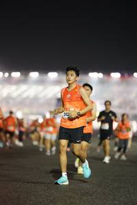 BIB: 242
                            <button type="button" onclick="openModal(17034920)" class="btn btn-primary btn-sm float-right btn-popup" data-toggle="modal" data-target=".modal-high-quality">
                        <i class="fas fa-shopping-cart"></i> Add to Cart
                    </button>
                                            <button type="button" onclick="isThisMe(17034920, true)" class="btn btn-success btn-sm float-right btn-popup btn-isme hidden" data-toggle="tooltip" data-placement="bottom" title="นี่คือรูปของคุณใช่ไหม คลิกที่นี่เพื่อเอาเข้าอัลบั้ม">
                        <i class="fas fa-plus"></i> Add to album
                    </button>
                    <button type="button" onclick="isThisMe(17034920, false)" class="btn btn-warning btn-sm float-right btn-popup btn-isnotme hidden">
                        <i class="fas fa-ban"></i> Remove from album
                    </button>