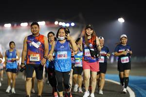 BIB: 127, 23092, 1200
                            <button type="button" onclick="openModal(17096156)" class="btn btn-primary btn-sm float-right btn-popup" data-toggle="modal" data-target=".modal-high-quality">
                        <i class="fas fa-shopping-cart"></i> Add to Cart
                    </button>
                                            <button type="button" onclick="isThisMe(17096156, true)" class="btn btn-success btn-sm float-right btn-popup btn-isme hidden" data-toggle="tooltip" data-placement="bottom" title="นี่คือรูปของคุณใช่ไหม คลิกที่นี่เพื่อเอาเข้าอัลบั้ม">
                        <i class="fas fa-plus"></i> Add to album
                    </button>
                    <button type="button" onclick="isThisMe(17096156, false)" class="btn btn-warning btn-sm float-right btn-popup btn-isnotme hidden">
                        <i class="fas fa-ban"></i> Remove from album
                    </button>