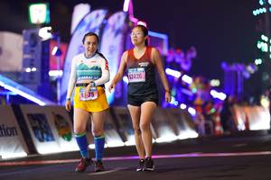 BIB: 63420, 475
                            <button type="button" onclick="openModal(17285069)" class="btn btn-primary btn-sm float-right btn-popup" data-toggle="modal" data-target=".modal-high-quality">
                        <i class="fas fa-shopping-cart"></i> Add to Cart
                    </button>
                                            <button type="button" onclick="isThisMe(17285069, true)" class="btn btn-success btn-sm float-right btn-popup btn-isme hidden" data-toggle="tooltip" data-placement="bottom" title="นี่คือรูปของคุณใช่ไหม คลิกที่นี่เพื่อเอาเข้าอัลบั้ม">
                        <i class="fas fa-plus"></i> Add to album
                    </button>
                    <button type="button" onclick="isThisMe(17285069, false)" class="btn btn-warning btn-sm float-right btn-popup btn-isnotme hidden">
                        <i class="fas fa-ban"></i> Remove from album
                    </button>