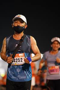 BIB: 4252
                            <button type="button" onclick="openModal(17025095)" class="btn btn-primary btn-sm float-right btn-popup" data-toggle="modal" data-target=".modal-high-quality">
                        <i class="fas fa-shopping-cart"></i> Add to Cart
                    </button>
                                            <button type="button" onclick="isThisMe(17025095, true)" class="btn btn-success btn-sm float-right btn-popup btn-isme hidden" data-toggle="tooltip" data-placement="bottom" title="นี่คือรูปของคุณใช่ไหม คลิกที่นี่เพื่อเอาเข้าอัลบั้ม">
                        <i class="fas fa-plus"></i> Add to album
                    </button>
                    <button type="button" onclick="isThisMe(17025095, false)" class="btn btn-warning btn-sm float-right btn-popup btn-isnotme hidden">
                        <i class="fas fa-ban"></i> Remove from album
                    </button>