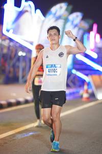 BIB: 41102
                            <button type="button" onclick="openModal(16581545)" class="btn btn-primary btn-sm float-right btn-popup" data-toggle="modal" data-target=".modal-high-quality">
                        <i class="fas fa-shopping-cart"></i> Add to Cart
                    </button>
                                            <button type="button" onclick="isThisMe(16581545, true)" class="btn btn-success btn-sm float-right btn-popup btn-isme hidden" data-toggle="tooltip" data-placement="bottom" title="นี่คือรูปของคุณใช่ไหม คลิกที่นี่เพื่อเอาเข้าอัลบั้ม">
                        <i class="fas fa-plus"></i> Add to album
                    </button>
                    <button type="button" onclick="isThisMe(16581545, false)" class="btn btn-warning btn-sm float-right btn-popup btn-isnotme hidden">
                        <i class="fas fa-ban"></i> Remove from album
                    </button>