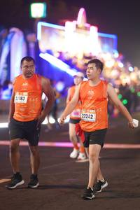 BIB: 183, 22242
                            <button type="button" onclick="openModal(16630773)" class="btn btn-primary btn-sm float-right btn-popup" data-toggle="modal" data-target=".modal-high-quality">
                        <i class="fas fa-shopping-cart"></i> Add to Cart
                    </button>
                                            <button type="button" onclick="isThisMe(16630773, true)" class="btn btn-success btn-sm float-right btn-popup btn-isme hidden" data-toggle="tooltip" data-placement="bottom" title="นี่คือรูปของคุณใช่ไหม คลิกที่นี่เพื่อเอาเข้าอัลบั้ม">
                        <i class="fas fa-plus"></i> Add to album
                    </button>
                    <button type="button" onclick="isThisMe(16630773, false)" class="btn btn-warning btn-sm float-right btn-popup btn-isnotme hidden">
                        <i class="fas fa-ban"></i> Remove from album
                    </button>