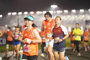 BIB: 2372, 287, 314
                            <button type="button" onclick="openModal(16451982)" class="btn btn-primary btn-sm float-right btn-popup" data-toggle="modal" data-target=".modal-high-quality">
                        <i class="fas fa-shopping-cart"></i> Add to Cart
                    </button>
                                            <button type="button" onclick="isThisMe(16451982, true)" class="btn btn-success btn-sm float-right btn-popup btn-isme hidden" data-toggle="tooltip" data-placement="bottom" title="นี่คือรูปของคุณใช่ไหม คลิกที่นี่เพื่อเอาเข้าอัลบั้ม">
                        <i class="fas fa-plus"></i> Add to album
                    </button>
                    <button type="button" onclick="isThisMe(16451982, false)" class="btn btn-warning btn-sm float-right btn-popup btn-isnotme hidden">
                        <i class="fas fa-ban"></i> Remove from album
                    </button>