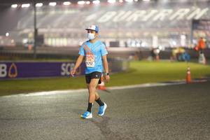 BIB: 0717
                            <button type="button" onclick="openModal(16665334)" class="btn btn-primary btn-sm float-right btn-popup" data-toggle="modal" data-target=".modal-high-quality">
                        <i class="fas fa-shopping-cart"></i> Add to Cart
                    </button>
                                            <button type="button" onclick="isThisMe(16665334, true)" class="btn btn-success btn-sm float-right btn-popup btn-isme hidden" data-toggle="tooltip" data-placement="bottom" title="นี่คือรูปของคุณใช่ไหม คลิกที่นี่เพื่อเอาเข้าอัลบั้ม">
                        <i class="fas fa-plus"></i> Add to album
                    </button>
                    <button type="button" onclick="isThisMe(16665334, false)" class="btn btn-warning btn-sm float-right btn-popup btn-isnotme hidden">
                        <i class="fas fa-ban"></i> Remove from album
                    </button>