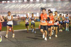 BIB: 21785, 21505, 1966
                            <button type="button" onclick="openModal(16426256)" class="btn btn-primary btn-sm float-right btn-popup" data-toggle="modal" data-target=".modal-high-quality">
                        <i class="fas fa-shopping-cart"></i> Add to Cart
                    </button>
                                            <button type="button" onclick="isThisMe(16426256, true)" class="btn btn-success btn-sm float-right btn-popup btn-isme hidden" data-toggle="tooltip" data-placement="bottom" title="นี่คือรูปของคุณใช่ไหม คลิกที่นี่เพื่อเอาเข้าอัลบั้ม">
                        <i class="fas fa-plus"></i> Add to album
                    </button>
                    <button type="button" onclick="isThisMe(16426256, false)" class="btn btn-warning btn-sm float-right btn-popup btn-isnotme hidden">
                        <i class="fas fa-ban"></i> Remove from album
                    </button>