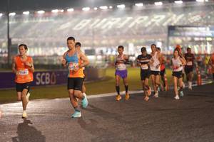 BIB: 0141, 21261
                            <button type="button" onclick="openModal(16421183)" class="btn btn-primary btn-sm float-right btn-popup" data-toggle="modal" data-target=".modal-high-quality">
                        <i class="fas fa-shopping-cart"></i> Add to Cart
                    </button>
                                            <button type="button" onclick="isThisMe(16421183, true)" class="btn btn-success btn-sm float-right btn-popup btn-isme hidden" data-toggle="tooltip" data-placement="bottom" title="นี่คือรูปของคุณใช่ไหม คลิกที่นี่เพื่อเอาเข้าอัลบั้ม">
                        <i class="fas fa-plus"></i> Add to album
                    </button>
                    <button type="button" onclick="isThisMe(16421183, false)" class="btn btn-warning btn-sm float-right btn-popup btn-isnotme hidden">
                        <i class="fas fa-ban"></i> Remove from album
                    </button>