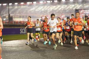 BIB: 195, 2216, 0585
                            <button type="button" onclick="openModal(16429996)" class="btn btn-primary btn-sm float-right btn-popup" data-toggle="modal" data-target=".modal-high-quality">
                        <i class="fas fa-shopping-cart"></i> Add to Cart
                    </button>
                                            <button type="button" onclick="isThisMe(16429996, true)" class="btn btn-success btn-sm float-right btn-popup btn-isme hidden" data-toggle="tooltip" data-placement="bottom" title="นี่คือรูปของคุณใช่ไหม คลิกที่นี่เพื่อเอาเข้าอัลบั้ม">
                        <i class="fas fa-plus"></i> Add to album
                    </button>
                    <button type="button" onclick="isThisMe(16429996, false)" class="btn btn-warning btn-sm float-right btn-popup btn-isnotme hidden">
                        <i class="fas fa-ban"></i> Remove from album
                    </button>