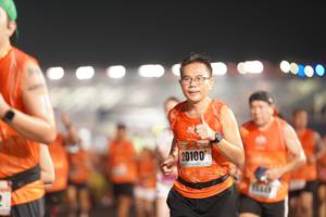 BIB: 20100
                            <button type="button" onclick="openModal(16339883)" class="btn btn-primary btn-sm float-right btn-popup" data-toggle="modal" data-target=".modal-high-quality">
                        <i class="fas fa-shopping-cart"></i> Add to Cart
                    </button>
                                            <button type="button" onclick="isThisMe(16339883, true)" class="btn btn-success btn-sm float-right btn-popup btn-isme hidden" data-toggle="tooltip" data-placement="bottom" title="นี่คือรูปของคุณใช่ไหม คลิกที่นี่เพื่อเอาเข้าอัลบั้ม">
                        <i class="fas fa-plus"></i> Add to album
                    </button>
                    <button type="button" onclick="isThisMe(16339883, false)" class="btn btn-warning btn-sm float-right btn-popup btn-isnotme hidden">
                        <i class="fas fa-ban"></i> Remove from album
                    </button>