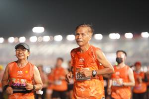 BIB: 235, 25949
                            <button type="button" onclick="openModal(16493707)" class="btn btn-primary btn-sm float-right btn-popup" data-toggle="modal" data-target=".modal-high-quality">
                        <i class="fas fa-shopping-cart"></i> Add to Cart
                    </button>
                                            <button type="button" onclick="isThisMe(16493707, true)" class="btn btn-success btn-sm float-right btn-popup btn-isme hidden" data-toggle="tooltip" data-placement="bottom" title="นี่คือรูปของคุณใช่ไหม คลิกที่นี่เพื่อเอาเข้าอัลบั้ม">
                        <i class="fas fa-plus"></i> Add to album
                    </button>
                    <button type="button" onclick="isThisMe(16493707, false)" class="btn btn-warning btn-sm float-right btn-popup btn-isnotme hidden">
                        <i class="fas fa-ban"></i> Remove from album
                    </button>