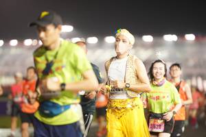 BIB: 22401, 276
                            <button type="button" onclick="openModal(16464791)" class="btn btn-primary btn-sm float-right btn-popup" data-toggle="modal" data-target=".modal-high-quality">
                        <i class="fas fa-shopping-cart"></i> Add to Cart
                    </button>
                                            <button type="button" onclick="isThisMe(16464791, true)" class="btn btn-success btn-sm float-right btn-popup btn-isme hidden" data-toggle="tooltip" data-placement="bottom" title="นี่คือรูปของคุณใช่ไหม คลิกที่นี่เพื่อเอาเข้าอัลบั้ม">
                        <i class="fas fa-plus"></i> Add to album
                    </button>
                    <button type="button" onclick="isThisMe(16464791, false)" class="btn btn-warning btn-sm float-right btn-popup btn-isnotme hidden">
                        <i class="fas fa-ban"></i> Remove from album
                    </button>