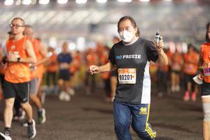 BIB: 264, 80201
                            <button type="button" onclick="openModal(16337549)" class="btn btn-primary btn-sm float-right btn-popup" data-toggle="modal" data-target=".modal-high-quality">
                        <i class="fas fa-shopping-cart"></i> Add to Cart
                    </button>
                                            <button type="button" onclick="isThisMe(16337549, true)" class="btn btn-success btn-sm float-right btn-popup btn-isme hidden" data-toggle="tooltip" data-placement="bottom" title="นี่คือรูปของคุณใช่ไหม คลิกที่นี่เพื่อเอาเข้าอัลบั้ม">
                        <i class="fas fa-plus"></i> Add to album
                    </button>
                    <button type="button" onclick="isThisMe(16337549, false)" class="btn btn-warning btn-sm float-right btn-popup btn-isnotme hidden">
                        <i class="fas fa-ban"></i> Remove from album
                    </button>