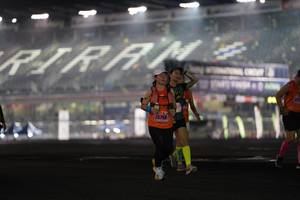 BIB: 25768
                            <button type="button" onclick="openModal(16522354)" class="btn btn-primary btn-sm float-right btn-popup" data-toggle="modal" data-target=".modal-high-quality">
                        <i class="fas fa-shopping-cart"></i> Add to Cart
                    </button>
                                            <button type="button" onclick="isThisMe(16522354, true)" class="btn btn-success btn-sm float-right btn-popup btn-isme hidden" data-toggle="tooltip" data-placement="bottom" title="นี่คือรูปของคุณใช่ไหม คลิกที่นี่เพื่อเอาเข้าอัลบั้ม">
                        <i class="fas fa-plus"></i> Add to album
                    </button>
                    <button type="button" onclick="isThisMe(16522354, false)" class="btn btn-warning btn-sm float-right btn-popup btn-isnotme hidden">
                        <i class="fas fa-ban"></i> Remove from album
                    </button>