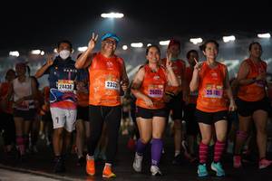 BIB: 2333, 101, 24430, 26051
                            <button type="button" onclick="openModal(16160531)" class="btn btn-primary btn-sm float-right btn-popup" data-toggle="modal" data-target=".modal-high-quality">
                        <i class="fas fa-shopping-cart"></i> Add to Cart
                    </button>
                                            <button type="button" onclick="isThisMe(16160531, true)" class="btn btn-success btn-sm float-right btn-popup btn-isme hidden" data-toggle="tooltip" data-placement="bottom" title="นี่คือรูปของคุณใช่ไหม คลิกที่นี่เพื่อเอาเข้าอัลบั้ม">
                        <i class="fas fa-plus"></i> Add to album
                    </button>
                    <button type="button" onclick="isThisMe(16160531, false)" class="btn btn-warning btn-sm float-right btn-popup btn-isnotme hidden">
                        <i class="fas fa-ban"></i> Remove from album
                    </button>