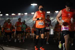 BIB: 23220, 464
                            <button type="button" onclick="openModal(16101773)" class="btn btn-primary btn-sm float-right btn-popup" data-toggle="modal" data-target=".modal-high-quality">
                        <i class="fas fa-shopping-cart"></i> Add to Cart
                    </button>
                                            <button type="button" onclick="isThisMe(16101773, true)" class="btn btn-success btn-sm float-right btn-popup btn-isme hidden" data-toggle="tooltip" data-placement="bottom" title="นี่คือรูปของคุณใช่ไหม คลิกที่นี่เพื่อเอาเข้าอัลบั้ม">
                        <i class="fas fa-plus"></i> Add to album
                    </button>
                    <button type="button" onclick="isThisMe(16101773, false)" class="btn btn-warning btn-sm float-right btn-popup btn-isnotme hidden">
                        <i class="fas fa-ban"></i> Remove from album
                    </button>