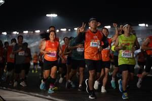 BIB: 21917, 21294, 20933, 25231, 2228
                            <button type="button" onclick="openModal(16103839)" class="btn btn-primary btn-sm float-right btn-popup" data-toggle="modal" data-target=".modal-high-quality">
                        <i class="fas fa-shopping-cart"></i> Add to Cart
                    </button>
                                            <button type="button" onclick="isThisMe(16103839, true)" class="btn btn-success btn-sm float-right btn-popup btn-isme hidden" data-toggle="tooltip" data-placement="bottom" title="นี่คือรูปของคุณใช่ไหม คลิกที่นี่เพื่อเอาเข้าอัลบั้ม">
                        <i class="fas fa-plus"></i> Add to album
                    </button>
                    <button type="button" onclick="isThisMe(16103839, false)" class="btn btn-warning btn-sm float-right btn-popup btn-isnotme hidden">
                        <i class="fas fa-ban"></i> Remove from album
                    </button>