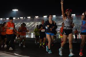 BIB: 3078, 21813
                            <button type="button" onclick="openModal(16102161)" class="btn btn-primary btn-sm float-right btn-popup" data-toggle="modal" data-target=".modal-high-quality">
                        <i class="fas fa-shopping-cart"></i> Add to Cart
                    </button>
                                            <button type="button" onclick="isThisMe(16102161, true)" class="btn btn-success btn-sm float-right btn-popup btn-isme hidden" data-toggle="tooltip" data-placement="bottom" title="นี่คือรูปของคุณใช่ไหม คลิกที่นี่เพื่อเอาเข้าอัลบั้ม">
                        <i class="fas fa-plus"></i> Add to album
                    </button>
                    <button type="button" onclick="isThisMe(16102161, false)" class="btn btn-warning btn-sm float-right btn-popup btn-isnotme hidden">
                        <i class="fas fa-ban"></i> Remove from album
                    </button>