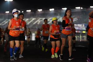 BIB: 2900, 25584, 220, 2232, 
                            <button type="button" onclick="openModal(16165441)" class="btn btn-primary btn-sm float-right btn-popup" data-toggle="modal" data-target=".modal-high-quality">
                        <i class="fas fa-shopping-cart"></i> Add to Cart
                    </button>
                                            <button type="button" onclick="isThisMe(16165441, true)" class="btn btn-success btn-sm float-right btn-popup btn-isme hidden" data-toggle="tooltip" data-placement="bottom" title="นี่คือรูปของคุณใช่ไหม คลิกที่นี่เพื่อเอาเข้าอัลบั้ม">
                        <i class="fas fa-plus"></i> Add to album
                    </button>
                    <button type="button" onclick="isThisMe(16165441, false)" class="btn btn-warning btn-sm float-right btn-popup btn-isnotme hidden">
                        <i class="fas fa-ban"></i> Remove from album
                    </button>