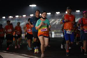 BIB: 7210, 27618, 20401
                            <button type="button" onclick="openModal(16168121)" class="btn btn-primary btn-sm float-right btn-popup" data-toggle="modal" data-target=".modal-high-quality">
                        <i class="fas fa-shopping-cart"></i> Add to Cart
                    </button>
                                            <button type="button" onclick="isThisMe(16168121, true)" class="btn btn-success btn-sm float-right btn-popup btn-isme hidden" data-toggle="tooltip" data-placement="bottom" title="นี่คือรูปของคุณใช่ไหม คลิกที่นี่เพื่อเอาเข้าอัลบั้ม">
                        <i class="fas fa-plus"></i> Add to album
                    </button>
                    <button type="button" onclick="isThisMe(16168121, false)" class="btn btn-warning btn-sm float-right btn-popup btn-isnotme hidden">
                        <i class="fas fa-ban"></i> Remove from album
                    </button>