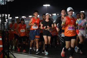 BIB: 22754, 25787, 27410, 20663, 228
                            <button type="button" onclick="openModal(16100709)" class="btn btn-primary btn-sm float-right btn-popup" data-toggle="modal" data-target=".modal-high-quality">
                        <i class="fas fa-shopping-cart"></i> Add to Cart
                    </button>
                                            <button type="button" onclick="isThisMe(16100709, true)" class="btn btn-success btn-sm float-right btn-popup btn-isme hidden" data-toggle="tooltip" data-placement="bottom" title="นี่คือรูปของคุณใช่ไหม คลิกที่นี่เพื่อเอาเข้าอัลบั้ม">
                        <i class="fas fa-plus"></i> Add to album
                    </button>
                    <button type="button" onclick="isThisMe(16100709, false)" class="btn btn-warning btn-sm float-right btn-popup btn-isnotme hidden">
                        <i class="fas fa-ban"></i> Remove from album
                    </button>