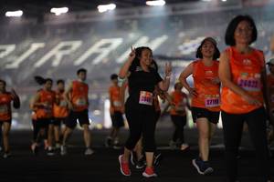 BIB: 26022, 2668, 2719
                            <button type="button" onclick="openModal(16155786)" class="btn btn-primary btn-sm float-right btn-popup" data-toggle="modal" data-target=".modal-high-quality">
                        <i class="fas fa-shopping-cart"></i> Add to Cart
                    </button>
                                            <button type="button" onclick="isThisMe(16155786, true)" class="btn btn-success btn-sm float-right btn-popup btn-isme hidden" data-toggle="tooltip" data-placement="bottom" title="นี่คือรูปของคุณใช่ไหม คลิกที่นี่เพื่อเอาเข้าอัลบั้ม">
                        <i class="fas fa-plus"></i> Add to album
                    </button>
                    <button type="button" onclick="isThisMe(16155786, false)" class="btn btn-warning btn-sm float-right btn-popup btn-isnotme hidden">
                        <i class="fas fa-ban"></i> Remove from album
                    </button>