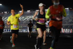 BIB: 2422
                            <button type="button" onclick="openModal(16107759)" class="btn btn-primary btn-sm float-right btn-popup" data-toggle="modal" data-target=".modal-high-quality">
                        <i class="fas fa-shopping-cart"></i> Add to Cart
                    </button>
                                            <button type="button" onclick="isThisMe(16107759, true)" class="btn btn-success btn-sm float-right btn-popup btn-isme hidden" data-toggle="tooltip" data-placement="bottom" title="นี่คือรูปของคุณใช่ไหม คลิกที่นี่เพื่อเอาเข้าอัลบั้ม">
                        <i class="fas fa-plus"></i> Add to album
                    </button>
                    <button type="button" onclick="isThisMe(16107759, false)" class="btn btn-warning btn-sm float-right btn-popup btn-isnotme hidden">
                        <i class="fas fa-ban"></i> Remove from album
                    </button>