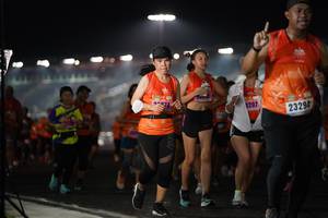 BIB: 0207, 23294
                            <button type="button" onclick="openModal(16159889)" class="btn btn-primary btn-sm float-right btn-popup" data-toggle="modal" data-target=".modal-high-quality">
                        <i class="fas fa-shopping-cart"></i> Add to Cart
                    </button>
                                            <button type="button" onclick="isThisMe(16159889, true)" class="btn btn-success btn-sm float-right btn-popup btn-isme hidden" data-toggle="tooltip" data-placement="bottom" title="นี่คือรูปของคุณใช่ไหม คลิกที่นี่เพื่อเอาเข้าอัลบั้ม">
                        <i class="fas fa-plus"></i> Add to album
                    </button>
                    <button type="button" onclick="isThisMe(16159889, false)" class="btn btn-warning btn-sm float-right btn-popup btn-isnotme hidden">
                        <i class="fas fa-ban"></i> Remove from album
                    </button>