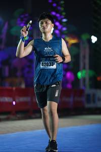 BIB: 201, 42033
                            <button type="button" onclick="openModal(16498933)" class="btn btn-primary btn-sm float-right btn-popup" data-toggle="modal" data-target=".modal-high-quality">
                        <i class="fas fa-shopping-cart"></i> Add to Cart
                    </button>
                                            <button type="button" onclick="isThisMe(16498933, true)" class="btn btn-success btn-sm float-right btn-popup btn-isme hidden" data-toggle="tooltip" data-placement="bottom" title="นี่คือรูปของคุณใช่ไหม คลิกที่นี่เพื่อเอาเข้าอัลบั้ม">
                        <i class="fas fa-plus"></i> Add to album
                    </button>
                    <button type="button" onclick="isThisMe(16498933, false)" class="btn btn-warning btn-sm float-right btn-popup btn-isnotme hidden">
                        <i class="fas fa-ban"></i> Remove from album
                    </button>