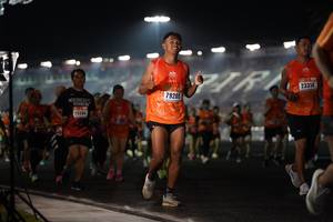 BIB: 23314, 79205, 24304
                            <button type="button" onclick="openModal(16099677)" class="btn btn-primary btn-sm float-right btn-popup" data-toggle="modal" data-target=".modal-high-quality">
                        <i class="fas fa-shopping-cart"></i> Add to Cart
                    </button>
                                            <button type="button" onclick="isThisMe(16099677, true)" class="btn btn-success btn-sm float-right btn-popup btn-isme hidden" data-toggle="tooltip" data-placement="bottom" title="นี่คือรูปของคุณใช่ไหม คลิกที่นี่เพื่อเอาเข้าอัลบั้ม">
                        <i class="fas fa-plus"></i> Add to album
                    </button>
                    <button type="button" onclick="isThisMe(16099677, false)" class="btn btn-warning btn-sm float-right btn-popup btn-isnotme hidden">
                        <i class="fas fa-ban"></i> Remove from album
                    </button>