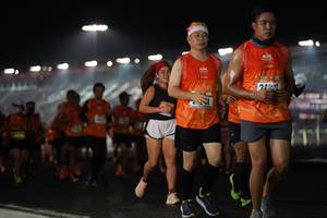 BIB: 
                            <button type="button" onclick="openModal(16099602)" class="btn btn-primary btn-sm float-right btn-popup" data-toggle="modal" data-target=".modal-high-quality">
                        <i class="fas fa-shopping-cart"></i> Add to Cart
                    </button>
                                            <button type="button" onclick="isThisMe(16099602, true)" class="btn btn-success btn-sm float-right btn-popup btn-isme hidden" data-toggle="tooltip" data-placement="bottom" title="นี่คือรูปของคุณใช่ไหม คลิกที่นี่เพื่อเอาเข้าอัลบั้ม">
                        <i class="fas fa-plus"></i> Add to album
                    </button>
                    <button type="button" onclick="isThisMe(16099602, false)" class="btn btn-warning btn-sm float-right btn-popup btn-isnotme hidden">
                        <i class="fas fa-ban"></i> Remove from album
                    </button>