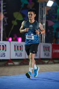 BIB: 41695, 100
                            <button type="button" onclick="openModal(16502725)" class="btn btn-primary btn-sm float-right btn-popup" data-toggle="modal" data-target=".modal-high-quality">
                        <i class="fas fa-shopping-cart"></i> Add to Cart
                    </button>
                                            <button type="button" onclick="isThisMe(16502725, true)" class="btn btn-success btn-sm float-right btn-popup btn-isme hidden" data-toggle="tooltip" data-placement="bottom" title="นี่คือรูปของคุณใช่ไหม คลิกที่นี่เพื่อเอาเข้าอัลบั้ม">
                        <i class="fas fa-plus"></i> Add to album
                    </button>
                    <button type="button" onclick="isThisMe(16502725, false)" class="btn btn-warning btn-sm float-right btn-popup btn-isnotme hidden">
                        <i class="fas fa-ban"></i> Remove from album
                    </button>