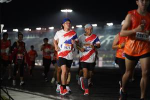 BIB: 22678, 20440, 0477
                            <button type="button" onclick="openModal(16105512)" class="btn btn-primary btn-sm float-right btn-popup" data-toggle="modal" data-target=".modal-high-quality">
                        <i class="fas fa-shopping-cart"></i> Add to Cart
                    </button>
                                            <button type="button" onclick="isThisMe(16105512, true)" class="btn btn-success btn-sm float-right btn-popup btn-isme hidden" data-toggle="tooltip" data-placement="bottom" title="นี่คือรูปของคุณใช่ไหม คลิกที่นี่เพื่อเอาเข้าอัลบั้ม">
                        <i class="fas fa-plus"></i> Add to album
                    </button>
                    <button type="button" onclick="isThisMe(16105512, false)" class="btn btn-warning btn-sm float-right btn-popup btn-isnotme hidden">
                        <i class="fas fa-ban"></i> Remove from album
                    </button>