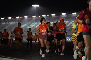 BIB: 572, 267
                            <button type="button" onclick="openModal(16158122)" class="btn btn-primary btn-sm float-right btn-popup" data-toggle="modal" data-target=".modal-high-quality">
                        <i class="fas fa-shopping-cart"></i> Add to Cart
                    </button>
                                            <button type="button" onclick="isThisMe(16158122, true)" class="btn btn-success btn-sm float-right btn-popup btn-isme hidden" data-toggle="tooltip" data-placement="bottom" title="นี่คือรูปของคุณใช่ไหม คลิกที่นี่เพื่อเอาเข้าอัลบั้ม">
                        <i class="fas fa-plus"></i> Add to album
                    </button>
                    <button type="button" onclick="isThisMe(16158122, false)" class="btn btn-warning btn-sm float-right btn-popup btn-isnotme hidden">
                        <i class="fas fa-ban"></i> Remove from album
                    </button>