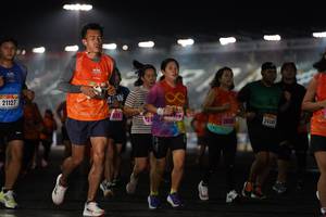 BIB: 21127, 571, 270, 2684, 24345
                            <button type="button" onclick="openModal(16101805)" class="btn btn-primary btn-sm float-right btn-popup" data-toggle="modal" data-target=".modal-high-quality">
                        <i class="fas fa-shopping-cart"></i> Add to Cart
                    </button>
                                            <button type="button" onclick="isThisMe(16101805, true)" class="btn btn-success btn-sm float-right btn-popup btn-isme hidden" data-toggle="tooltip" data-placement="bottom" title="นี่คือรูปของคุณใช่ไหม คลิกที่นี่เพื่อเอาเข้าอัลบั้ม">
                        <i class="fas fa-plus"></i> Add to album
                    </button>
                    <button type="button" onclick="isThisMe(16101805, false)" class="btn btn-warning btn-sm float-right btn-popup btn-isnotme hidden">
                        <i class="fas fa-ban"></i> Remove from album
                    </button>