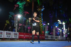 BIB: 43133
                            <button type="button" onclick="openModal(16780946)" class="btn btn-primary btn-sm float-right btn-popup" data-toggle="modal" data-target=".modal-high-quality">
                        <i class="fas fa-shopping-cart"></i> Add to Cart
                    </button>
                                            <button type="button" onclick="isThisMe(16780946, true)" class="btn btn-success btn-sm float-right btn-popup btn-isme hidden" data-toggle="tooltip" data-placement="bottom" title="นี่คือรูปของคุณใช่ไหม คลิกที่นี่เพื่อเอาเข้าอัลบั้ม">
                        <i class="fas fa-plus"></i> Add to album
                    </button>
                    <button type="button" onclick="isThisMe(16780946, false)" class="btn btn-warning btn-sm float-right btn-popup btn-isnotme hidden">
                        <i class="fas fa-ban"></i> Remove from album
                    </button>