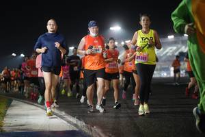 BIB: 2304, 25361, 25075
                            <button type="button" onclick="openModal(16436212)" class="btn btn-primary btn-sm float-right btn-popup" data-toggle="modal" data-target=".modal-high-quality">
                        <i class="fas fa-shopping-cart"></i> Add to Cart
                    </button>
                                            <button type="button" onclick="isThisMe(16436212, true)" class="btn btn-success btn-sm float-right btn-popup btn-isme hidden" data-toggle="tooltip" data-placement="bottom" title="นี่คือรูปของคุณใช่ไหม คลิกที่นี่เพื่อเอาเข้าอัลบั้ม">
                        <i class="fas fa-plus"></i> Add to album
                    </button>
                    <button type="button" onclick="isThisMe(16436212, false)" class="btn btn-warning btn-sm float-right btn-popup btn-isnotme hidden">
                        <i class="fas fa-ban"></i> Remove from album
                    </button>