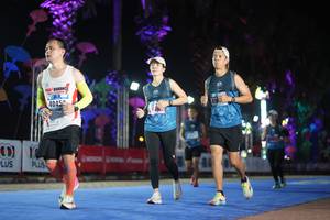 BIB: 4045, 410
                            <button type="button" onclick="openModal(16786078)" class="btn btn-primary btn-sm float-right btn-popup" data-toggle="modal" data-target=".modal-high-quality">
                        <i class="fas fa-shopping-cart"></i> Add to Cart
                    </button>
                                            <button type="button" onclick="isThisMe(16786078, true)" class="btn btn-success btn-sm float-right btn-popup btn-isme hidden" data-toggle="tooltip" data-placement="bottom" title="นี่คือรูปของคุณใช่ไหม คลิกที่นี่เพื่อเอาเข้าอัลบั้ม">
                        <i class="fas fa-plus"></i> Add to album
                    </button>
                    <button type="button" onclick="isThisMe(16786078, false)" class="btn btn-warning btn-sm float-right btn-popup btn-isnotme hidden">
                        <i class="fas fa-ban"></i> Remove from album
                    </button>