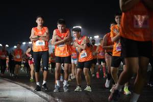 BIB: 1821, 398, 252
                            <button type="button" onclick="openModal(16449239)" class="btn btn-primary btn-sm float-right btn-popup" data-toggle="modal" data-target=".modal-high-quality">
                        <i class="fas fa-shopping-cart"></i> Add to Cart
                    </button>
                                            <button type="button" onclick="isThisMe(16449239, true)" class="btn btn-success btn-sm float-right btn-popup btn-isme hidden" data-toggle="tooltip" data-placement="bottom" title="นี่คือรูปของคุณใช่ไหม คลิกที่นี่เพื่อเอาเข้าอัลบั้ม">
                        <i class="fas fa-plus"></i> Add to album
                    </button>
                    <button type="button" onclick="isThisMe(16449239, false)" class="btn btn-warning btn-sm float-right btn-popup btn-isnotme hidden">
                        <i class="fas fa-ban"></i> Remove from album
                    </button>