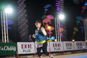 BIB: 101
                            <button type="button" onclick="openModal(16786859)" class="btn btn-primary btn-sm float-right btn-popup" data-toggle="modal" data-target=".modal-high-quality">
                        <i class="fas fa-shopping-cart"></i> Add to Cart
                    </button>
                                            <button type="button" onclick="isThisMe(16786859, true)" class="btn btn-success btn-sm float-right btn-popup btn-isme hidden" data-toggle="tooltip" data-placement="bottom" title="นี่คือรูปของคุณใช่ไหม คลิกที่นี่เพื่อเอาเข้าอัลบั้ม">
                        <i class="fas fa-plus"></i> Add to album
                    </button>
                    <button type="button" onclick="isThisMe(16786859, false)" class="btn btn-warning btn-sm float-right btn-popup btn-isnotme hidden">
                        <i class="fas fa-ban"></i> Remove from album
                    </button>