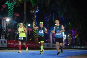 BIB: 4316, 42048, 41815
                            <button type="button" onclick="openModal(16786473)" class="btn btn-primary btn-sm float-right btn-popup" data-toggle="modal" data-target=".modal-high-quality">
                        <i class="fas fa-shopping-cart"></i> Add to Cart
                    </button>
                                            <button type="button" onclick="isThisMe(16786473, true)" class="btn btn-success btn-sm float-right btn-popup btn-isme hidden" data-toggle="tooltip" data-placement="bottom" title="นี่คือรูปของคุณใช่ไหม คลิกที่นี่เพื่อเอาเข้าอัลบั้ม">
                        <i class="fas fa-plus"></i> Add to album
                    </button>
                    <button type="button" onclick="isThisMe(16786473, false)" class="btn btn-warning btn-sm float-right btn-popup btn-isnotme hidden">
                        <i class="fas fa-ban"></i> Remove from album
                    </button>